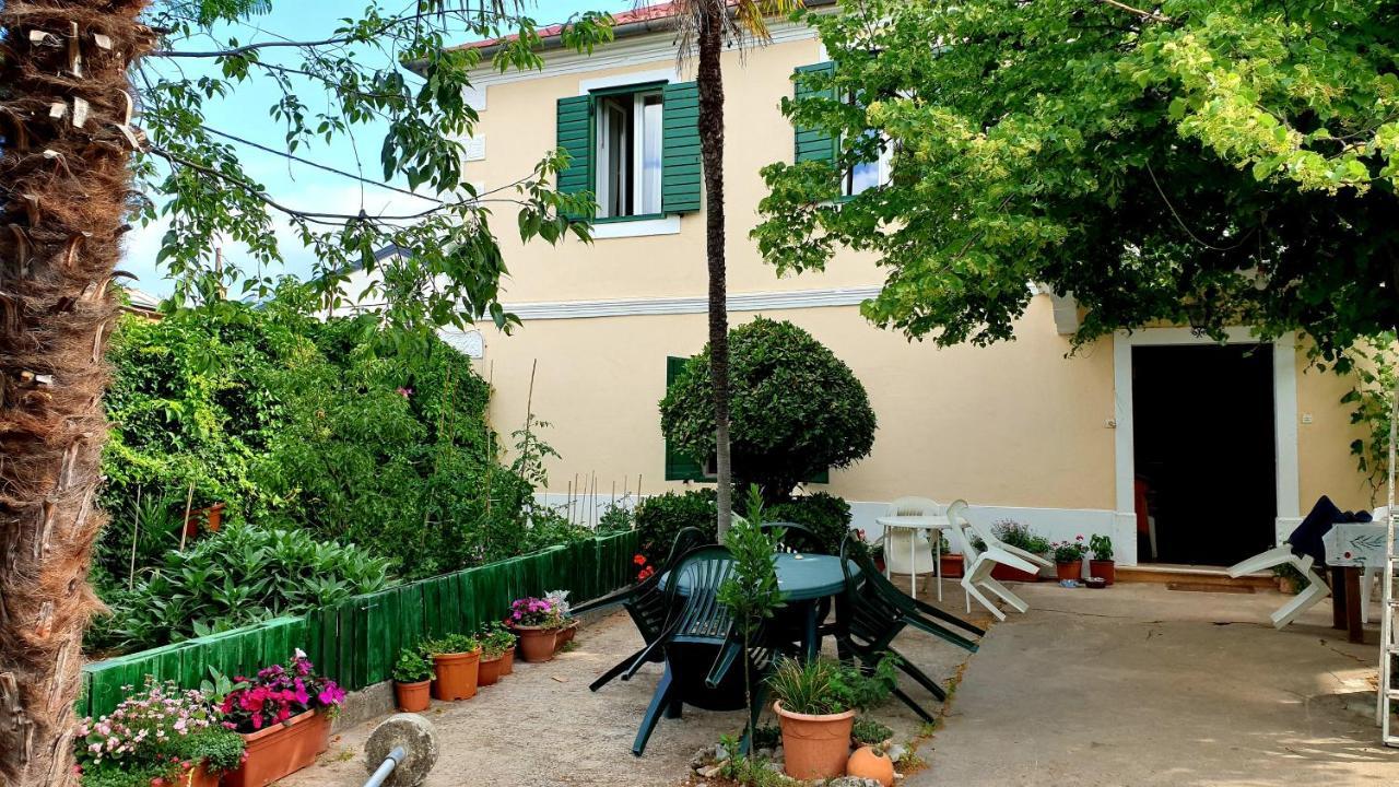 Apartmani Paron Sime Seline Exterior foto